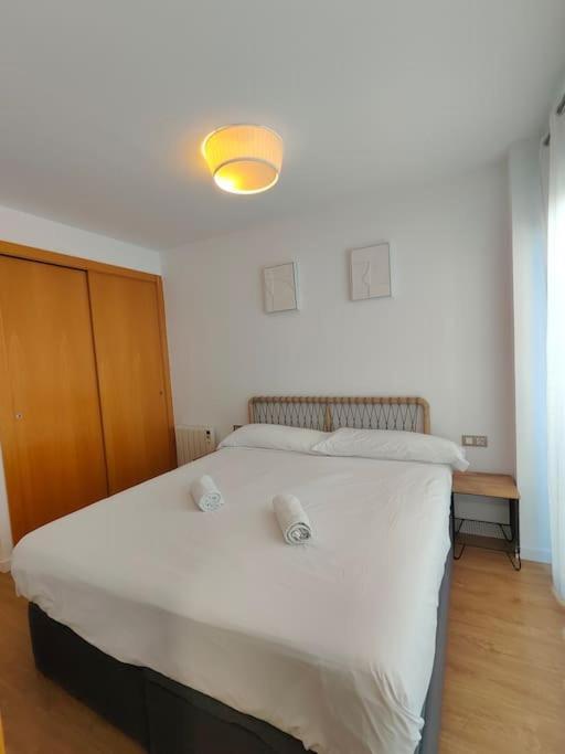 Large Terrace Luxury Apartment سان أدريان دي بيزوس المظهر الخارجي الصورة