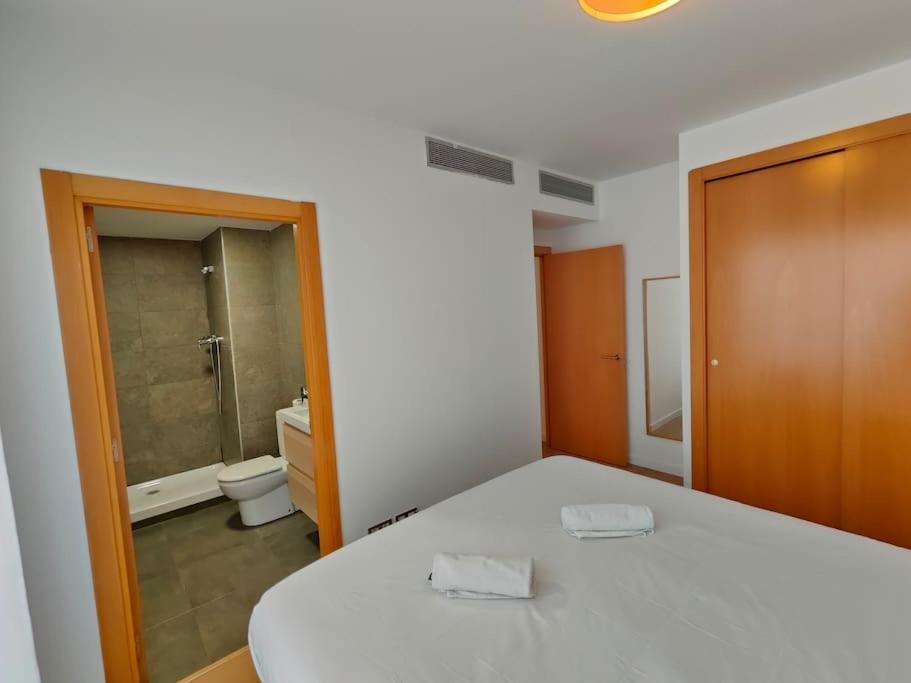 Large Terrace Luxury Apartment سان أدريان دي بيزوس المظهر الخارجي الصورة
