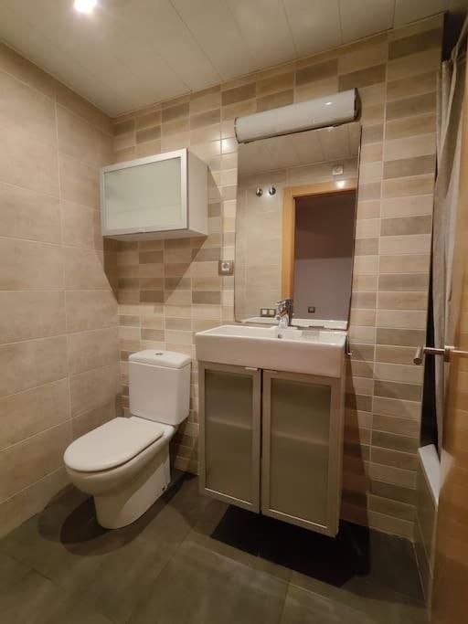 Large Terrace Luxury Apartment سان أدريان دي بيزوس المظهر الخارجي الصورة