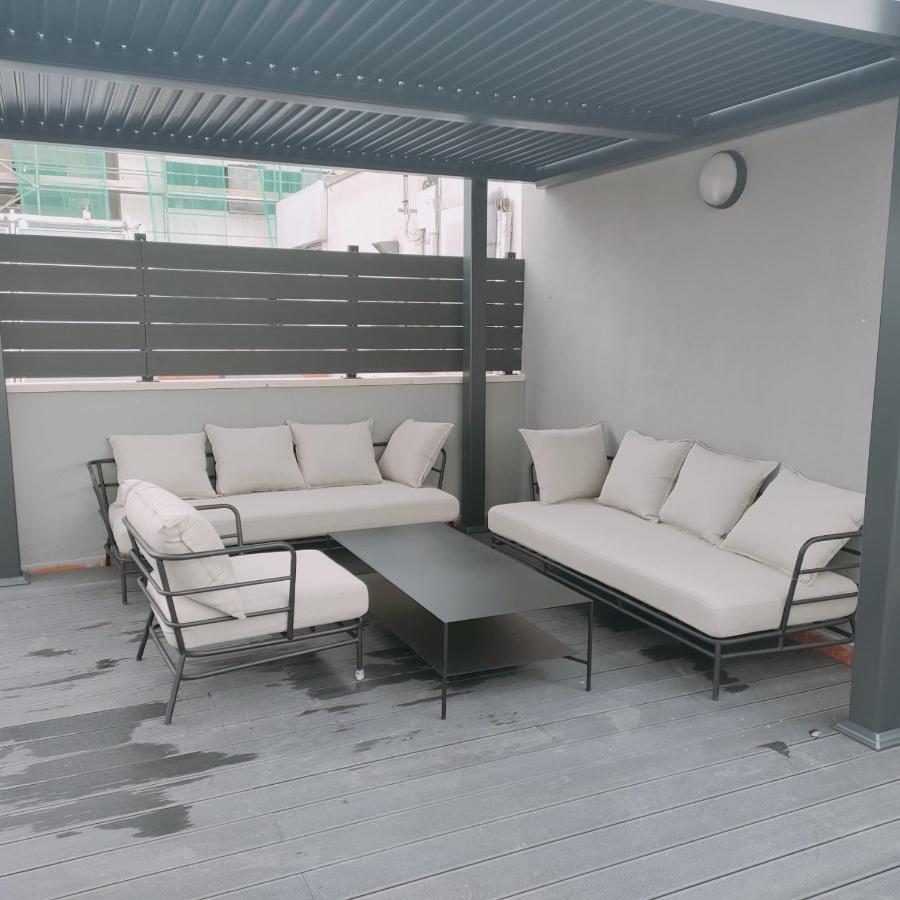 Large Terrace Luxury Apartment سان أدريان دي بيزوس المظهر الخارجي الصورة
